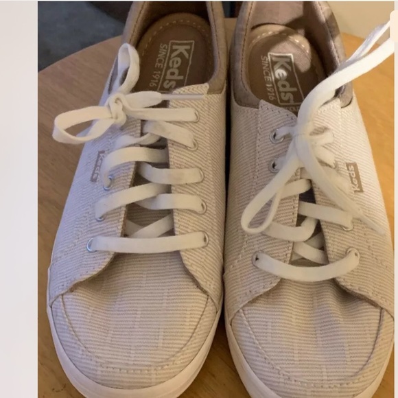 Keds Tan Preppy Lace Up sneakers Size 6